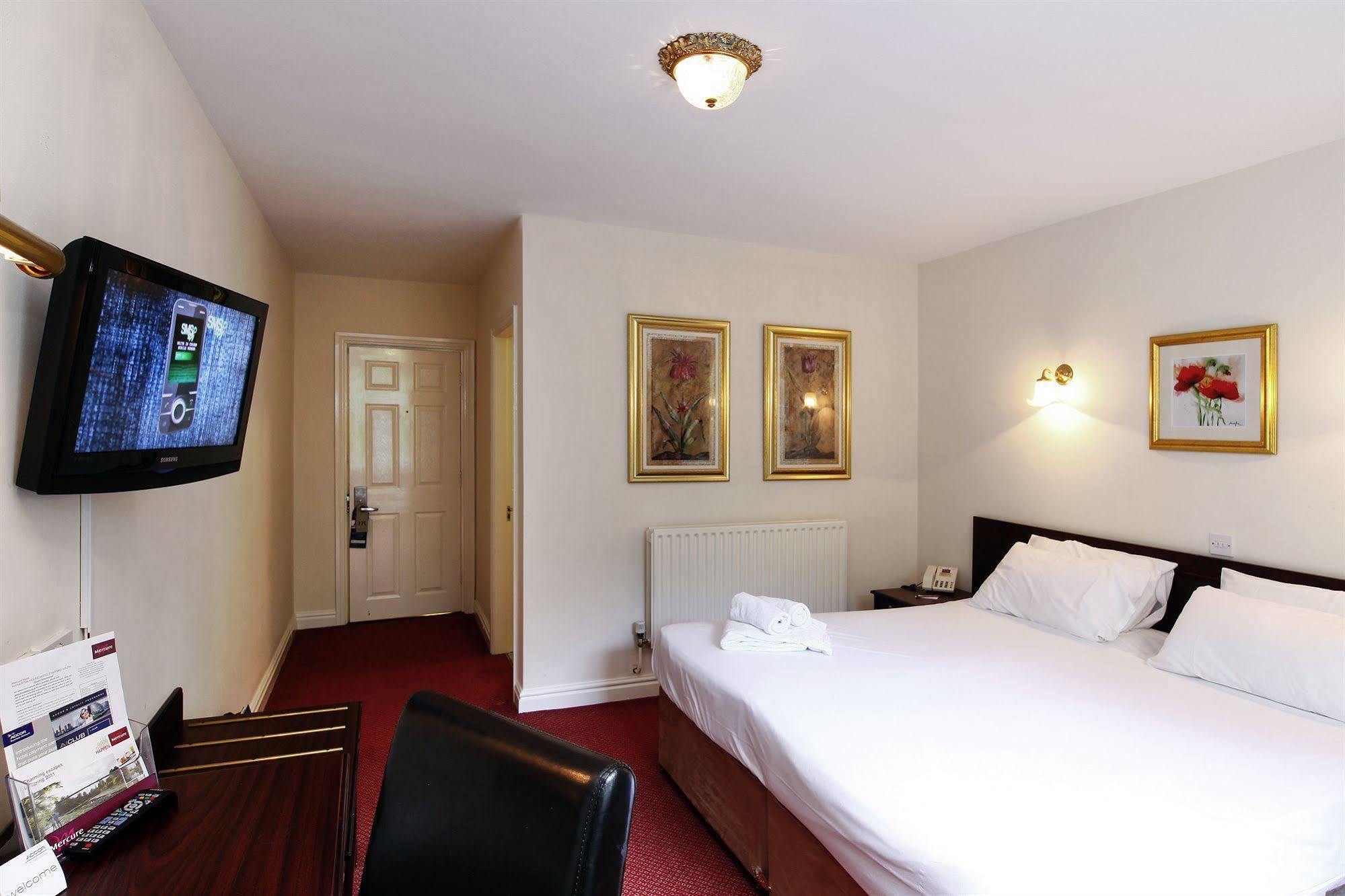 Stafford South Hatherton Hotel Penkridge Ngoại thất bức ảnh